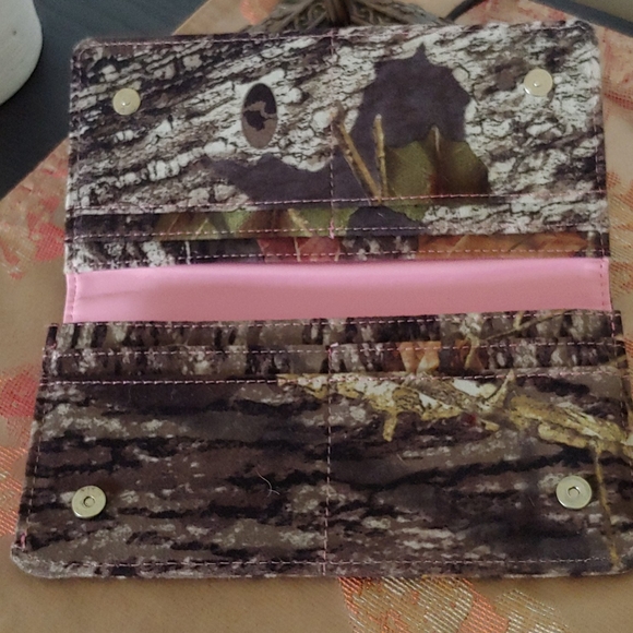 Ladies Wallet - Picture 3 of 4